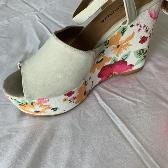 fun wedges - Picture 2 of 3